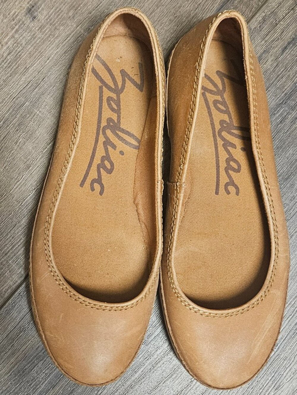Zodiac flats size 5